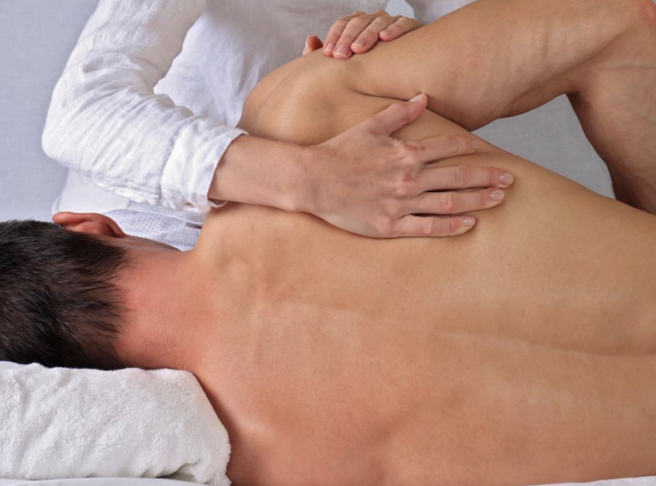 What Is the "Clicking" in Osteopathy? Understanding Joint Manipulation and Why It Can Help